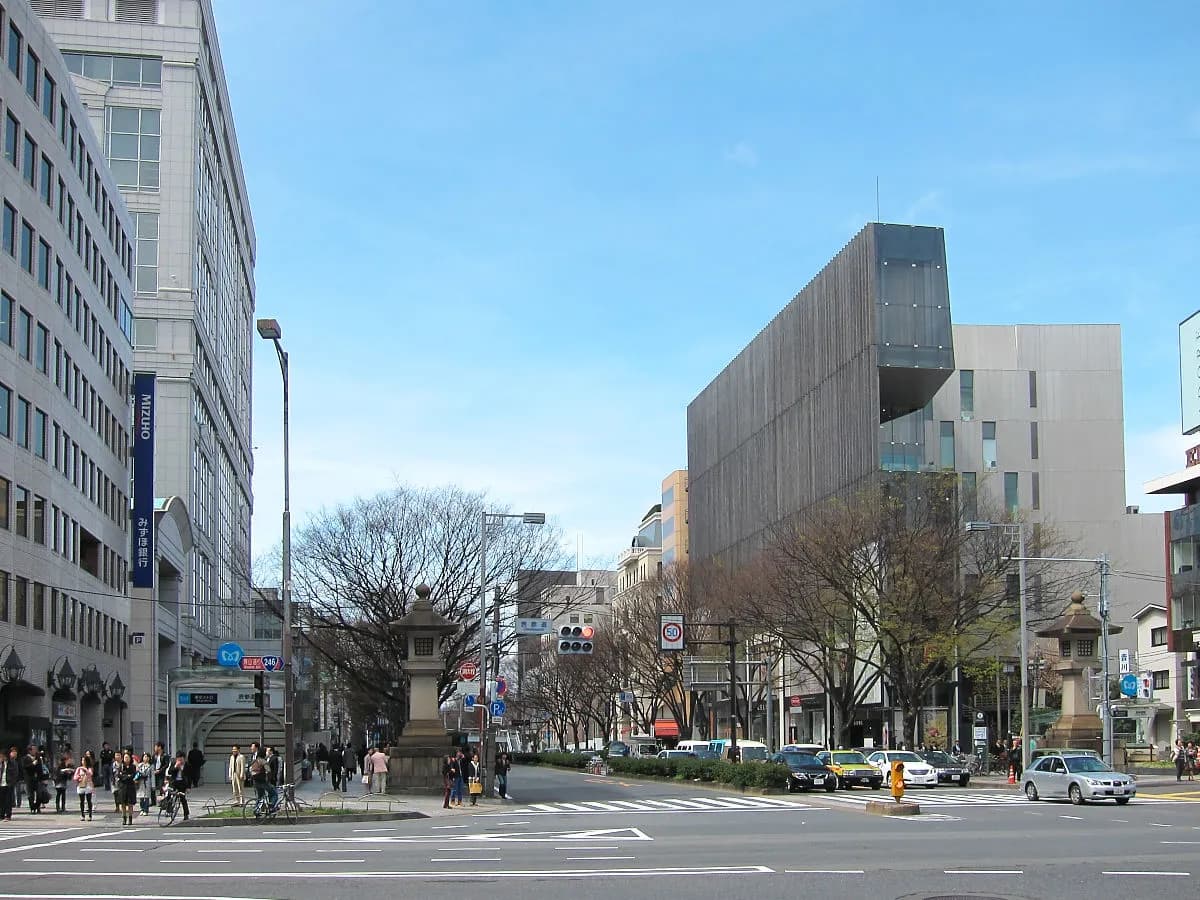 Aoyama Area Guide